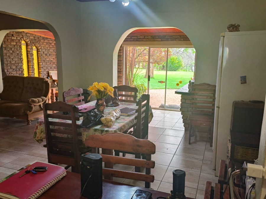 4 Bedroom Property for Sale in Viljoenskroon Free State